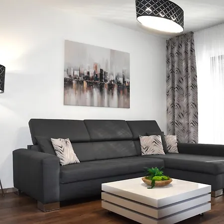 Taban Halifax Apartment - City Center & Free Parking Nitra Exterior photo